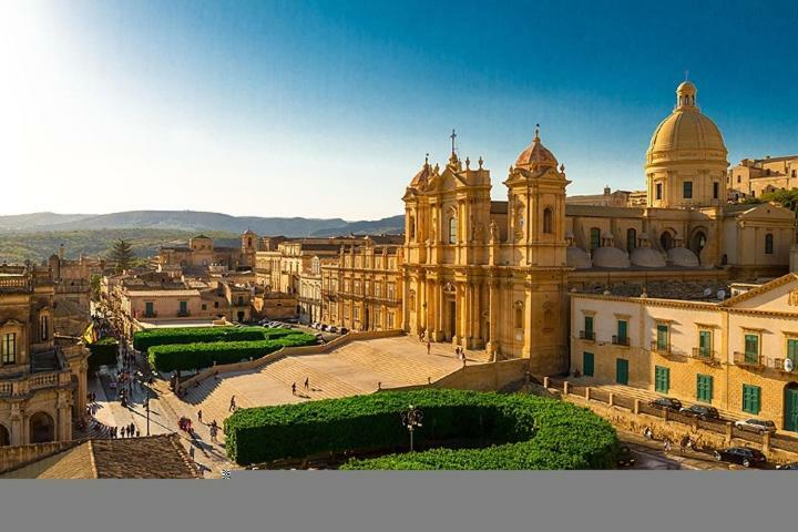 Porta Nazionale Dependance Bed & Breakfast Noto Exterior foto